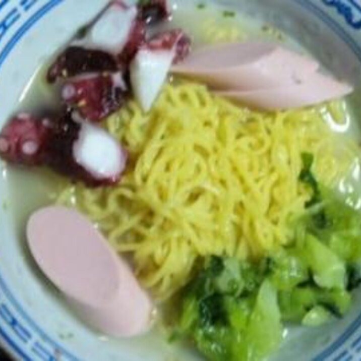 豚骨ラーメン海鮮トッピング